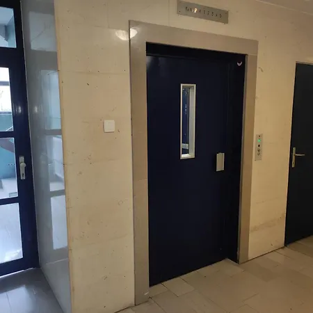Mcs Metro Apartament *