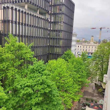 Mcs Metro Apartment *
